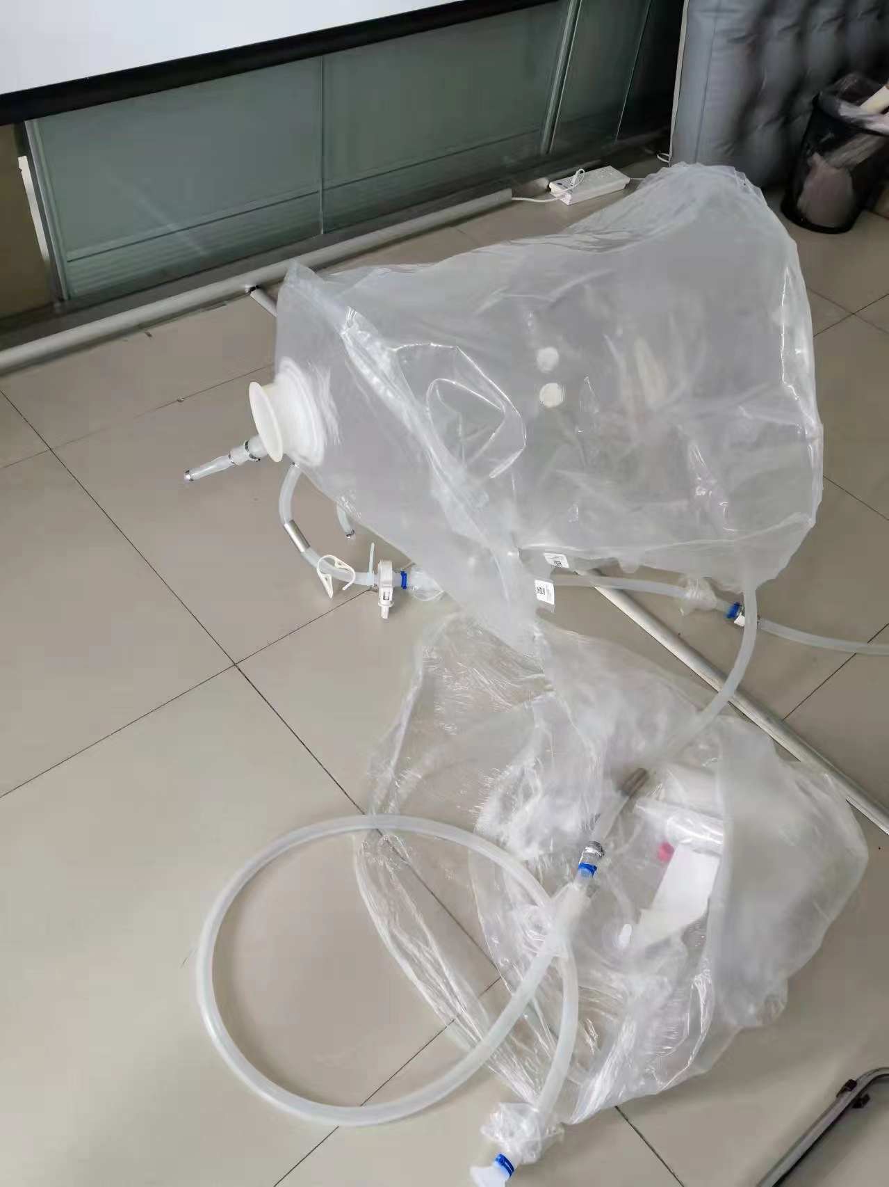 PE(聚乙烯)鋁箔袋醫(yī)用恒溫脈沖抽真空封口機 PE(聚乙烯)鋁箔袋醫(yī)用恒溫脈沖抽真空封口機